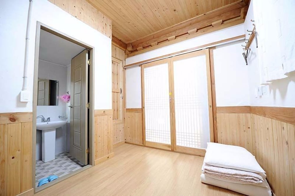 Traditional Room (Oh-Jak-Kyo) photo 3