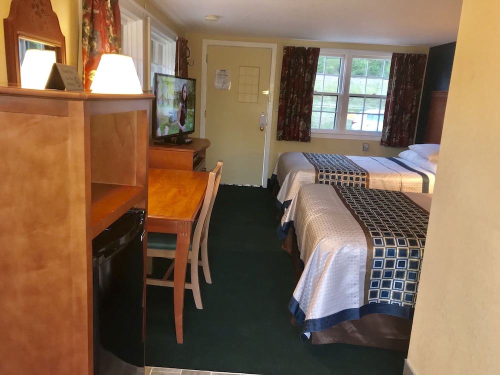 Double Room, 2 Double Beds, Balcony photo 1