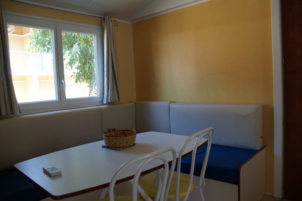 Mobile Home, 2 Bedrooms (Alga) photo 3
