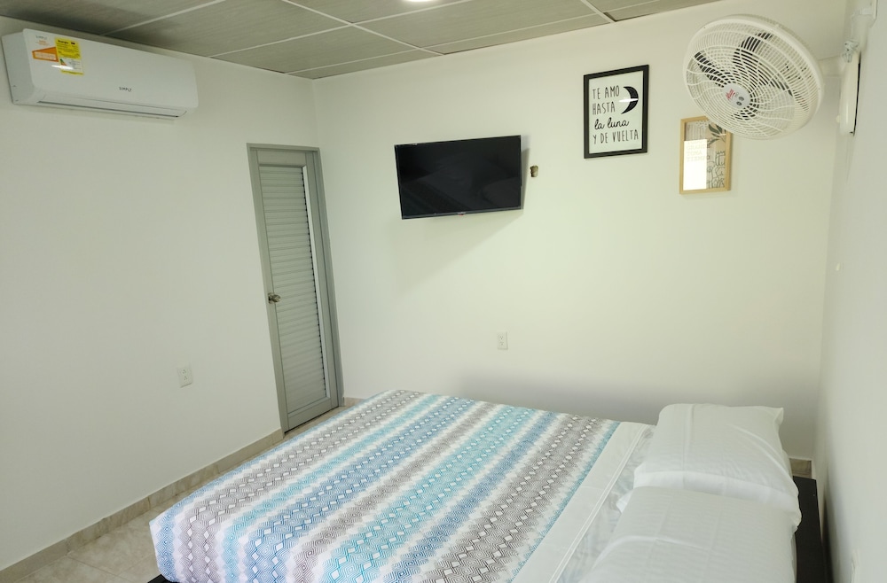 Deluxe Studio Suite