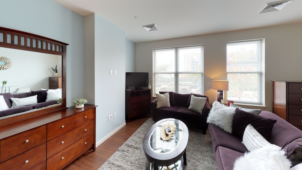 Luxury Studio Suite, 1 Queen Bed with Sofa bed, City View photo 3