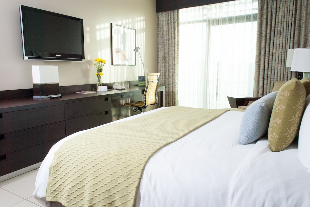 Deluxe King Room - Photo 4