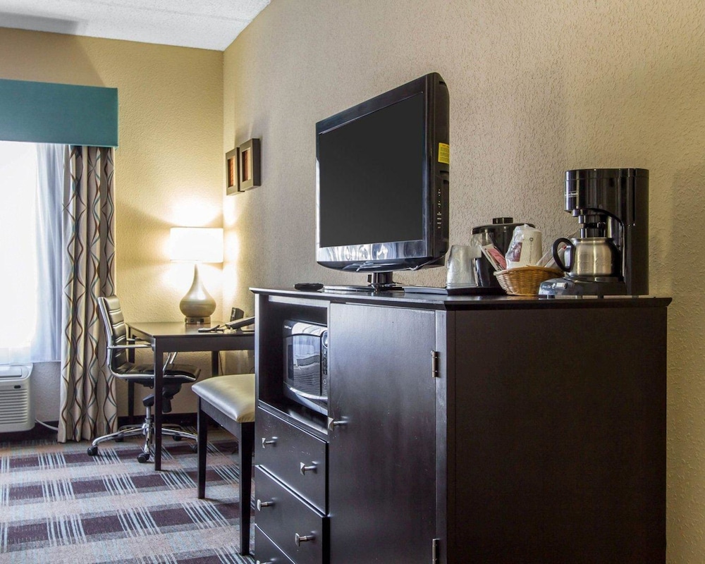Suite, 2 Queen Beds, Non Smoking photo 1