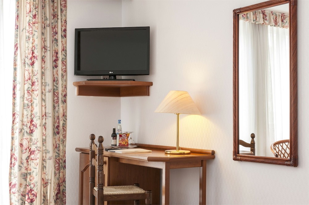 Superior single room photo 2