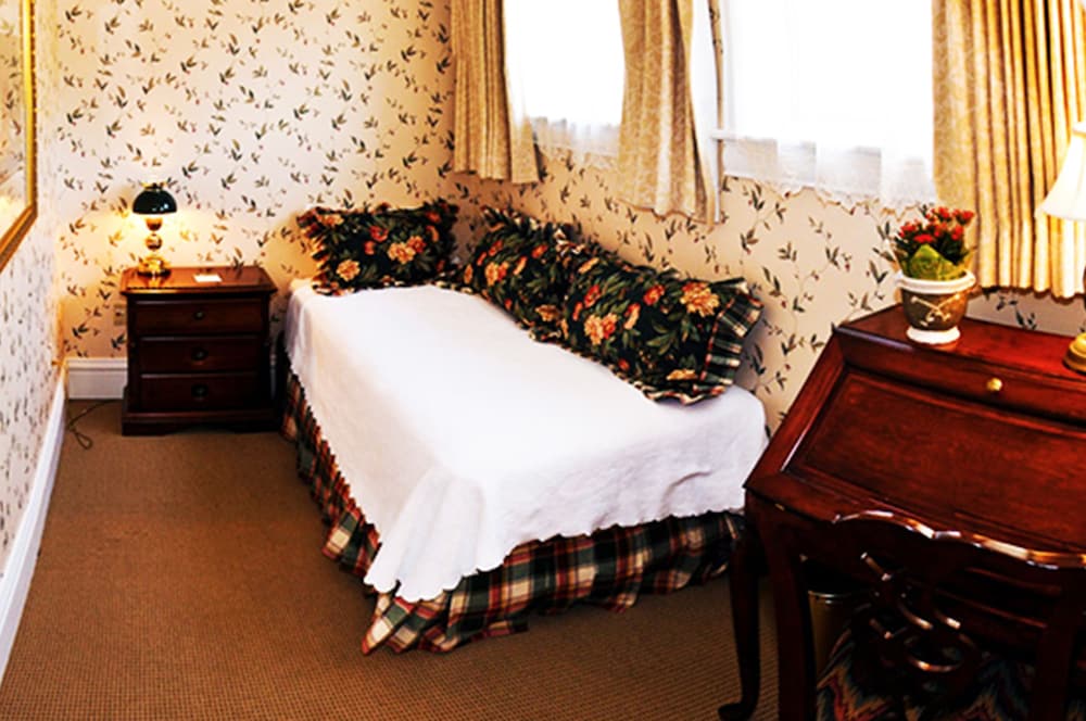 Charles Dickens Suite - Photo 2