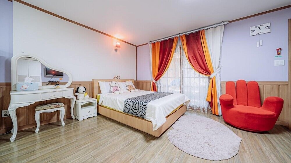 Room (Bijou) - Photo 8