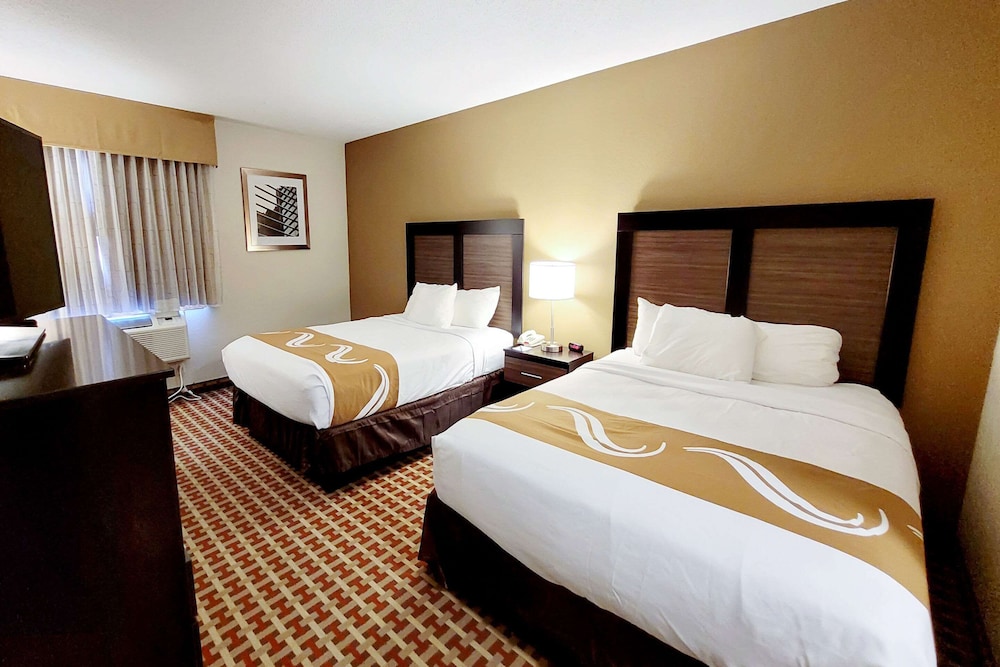 Room, 2 Queen Beds, Non Smoking - Photo 1