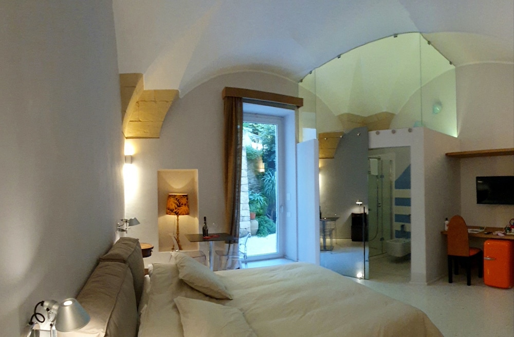 Classic Double or Twin Room photo 2