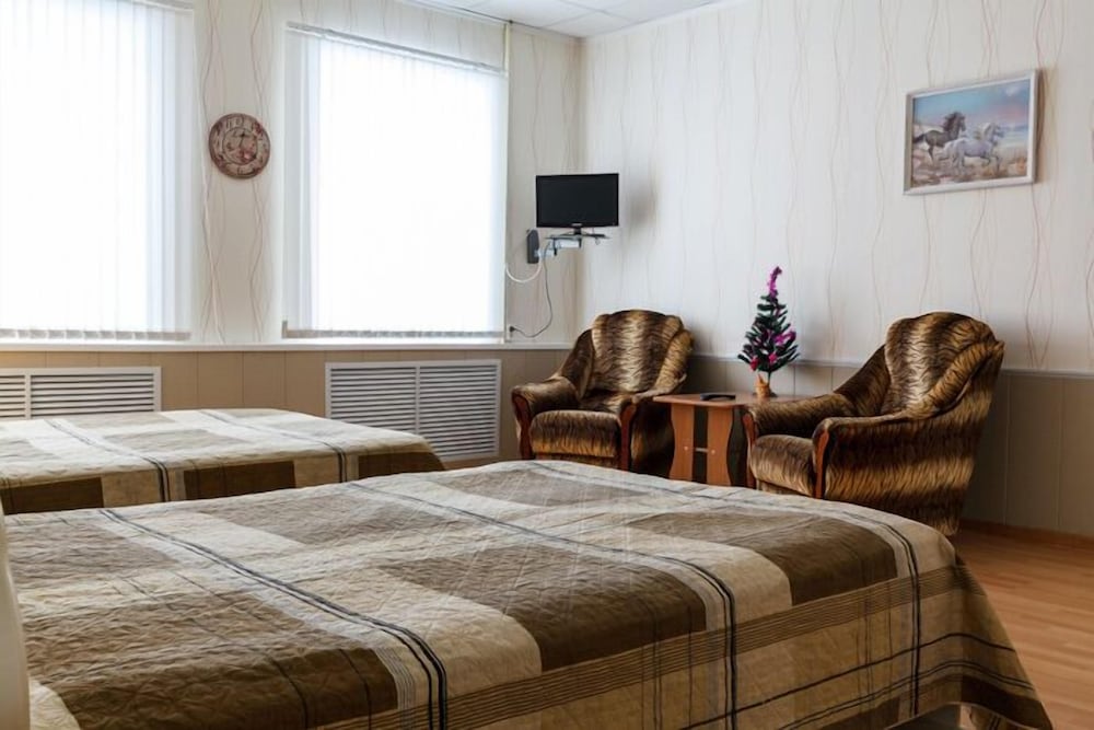 Large Double Room 2 photo 3