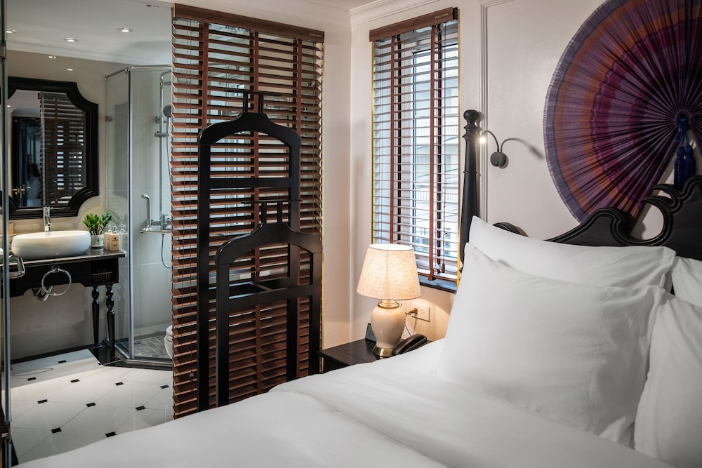 Premier Double Room, 1 King Bed, City View - Photo 13