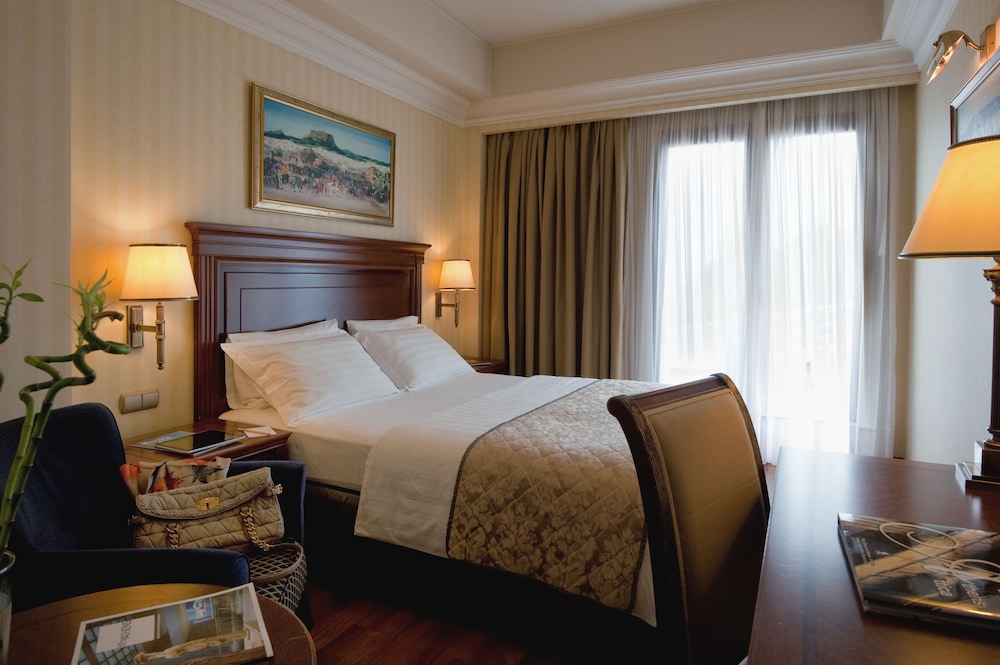 Classic Double or Twin Room photo 3