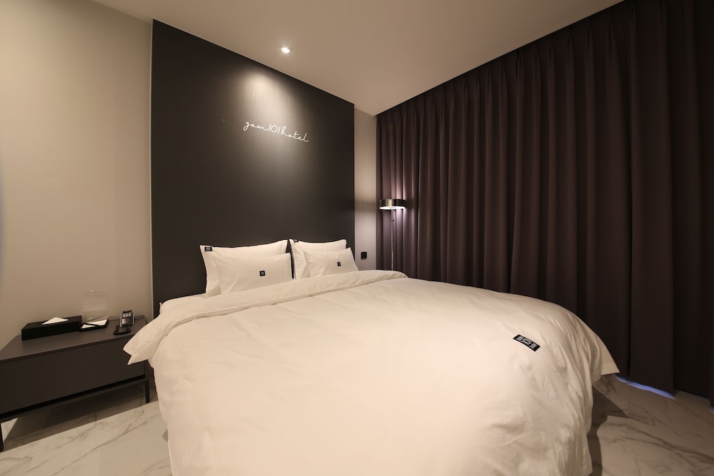 Deluxe Double Room - Photo 3