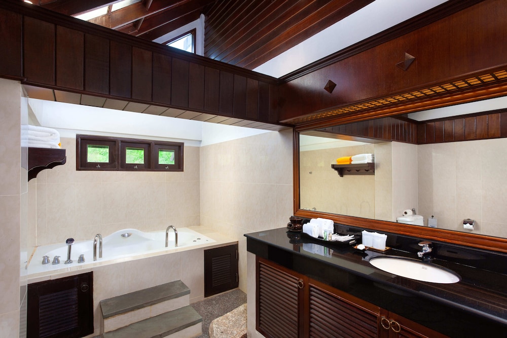 Grand Deluxe Pool Villa - Photo 8