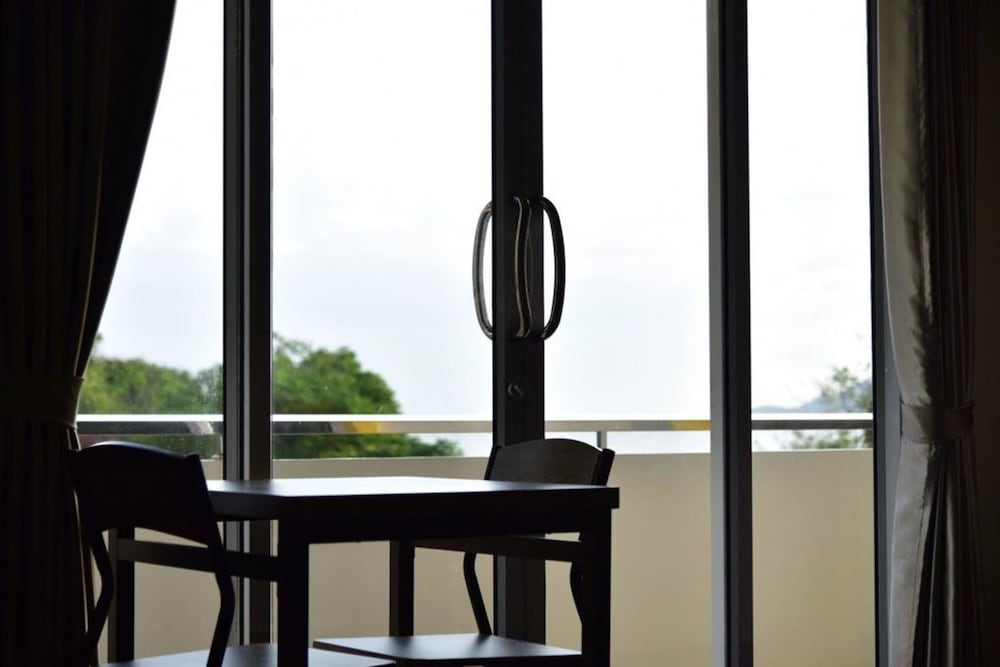 Deluxe Seaview Room Upper Floor photo 3
