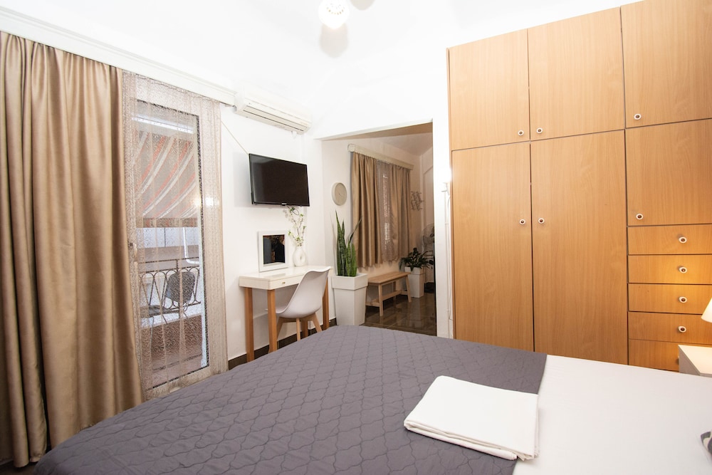 Apartment photo 2