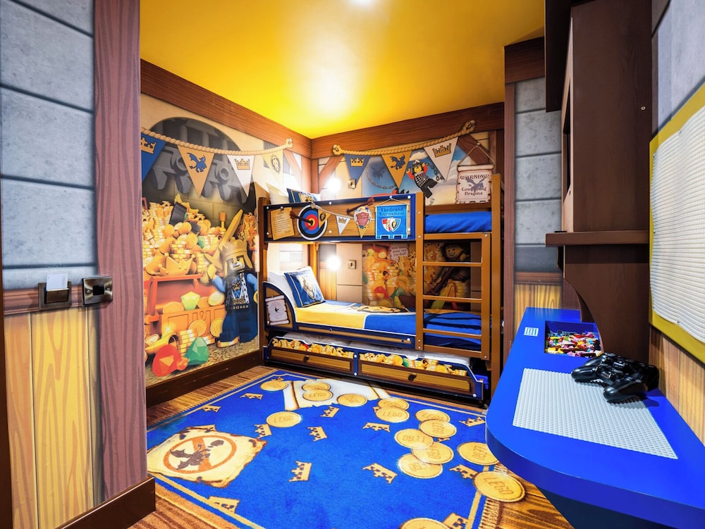 Premium Knight Room - Photo 3