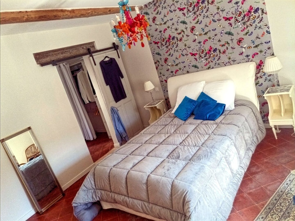 House, 2 Bedrooms