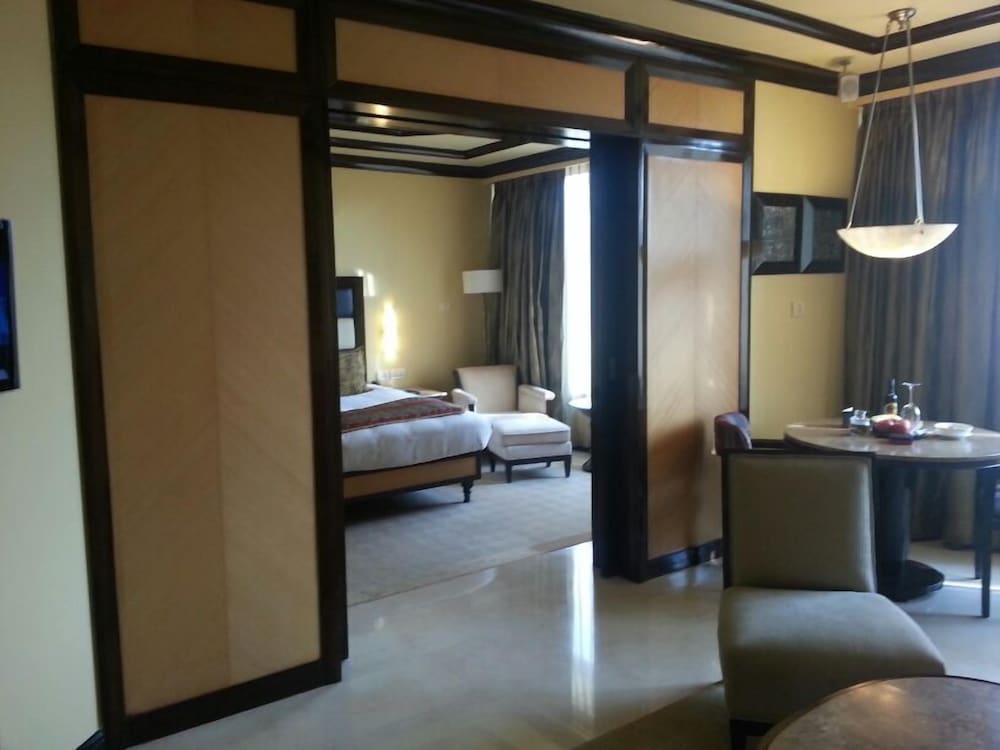 Executive Suite photo 2