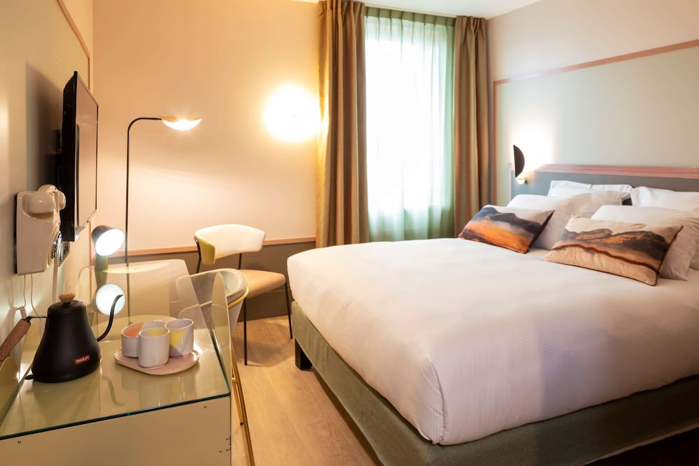 Classic Room, 1 Queen Bed, Non Smoking - Photo 2