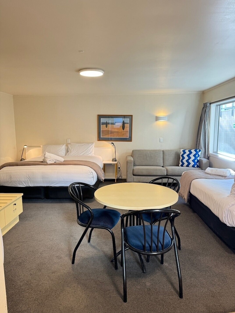 Family Studio Suite - Photo 1