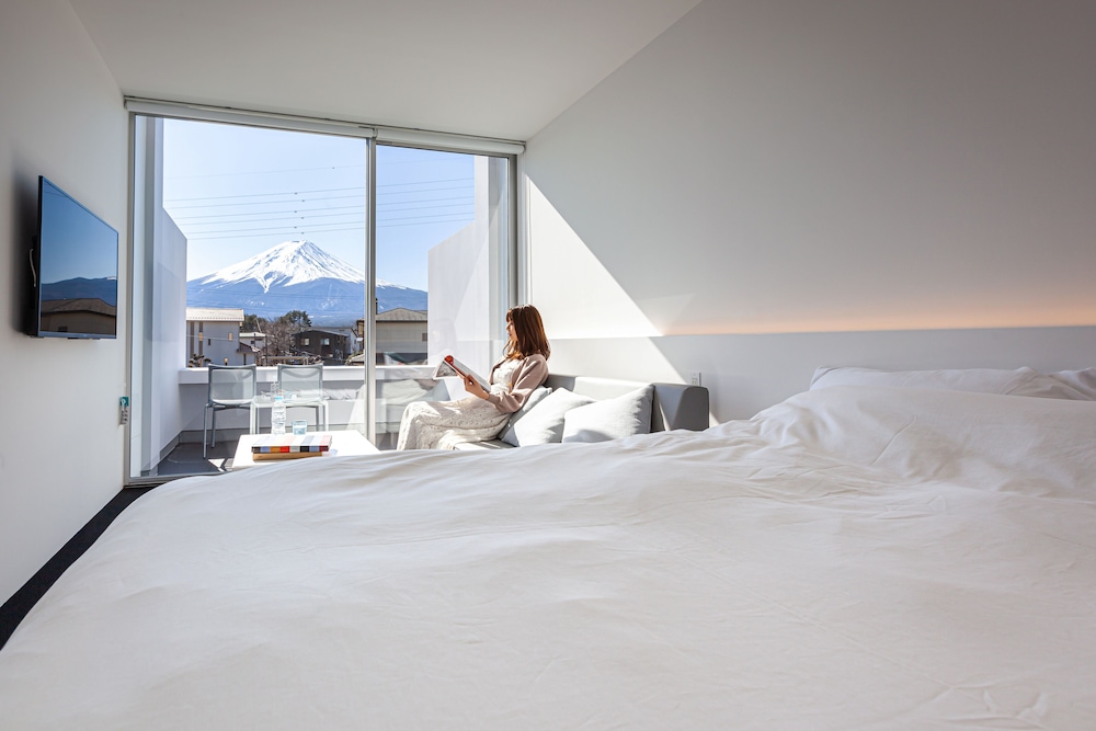 Superior Twin Room, Mount Fuji View 1st floor with Terrace - Photo 6