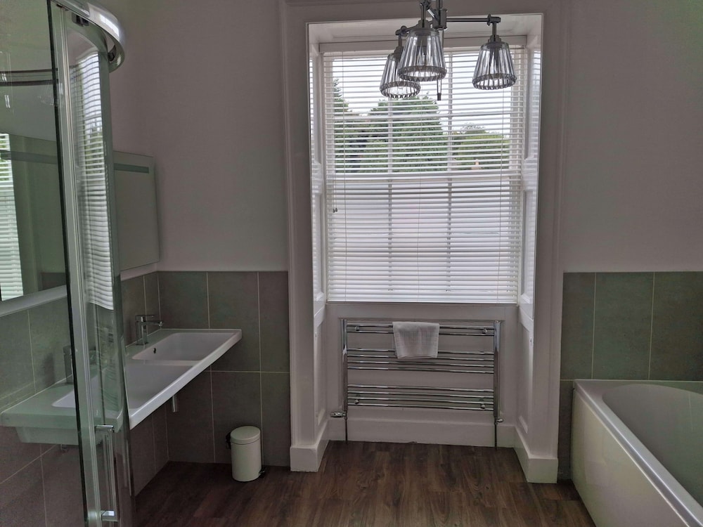 Suite, 1 Double Bed, Non Smoking - Photo 8