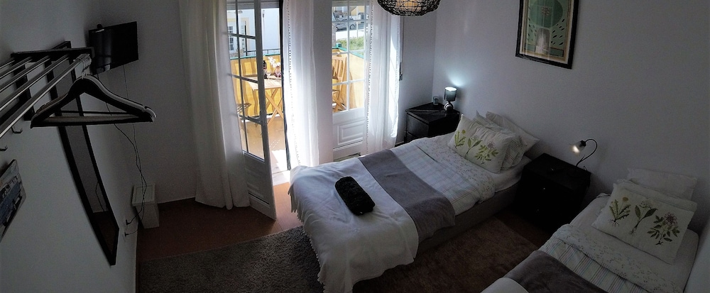 Twin Room, Shared Bathroom, Beachfront photo 1