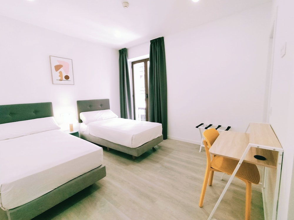 Standard Double Room photo 3
