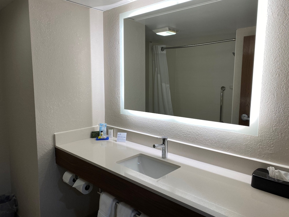 Standard Room, 2 Queen Beds, Accessible