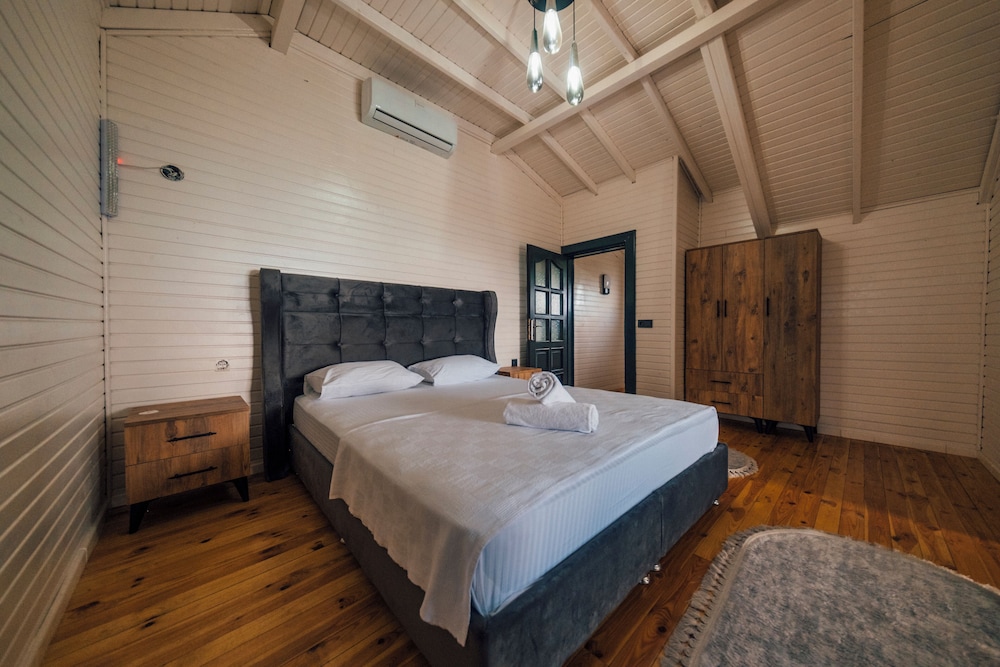 Junior Bungalow photo 1