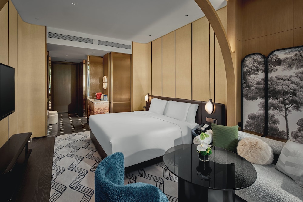 Standard Room, 1 King Bed photo 1