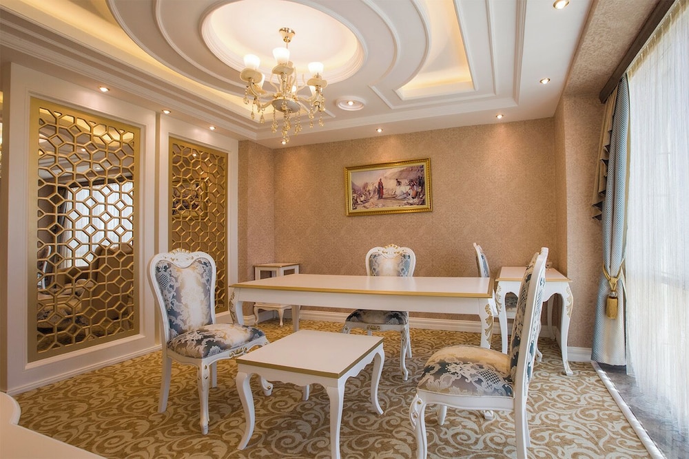 Presidential Room photo 2
