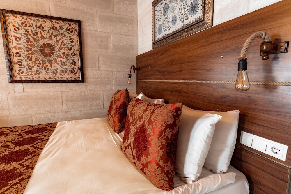 Superior Double Room, City View photo 2