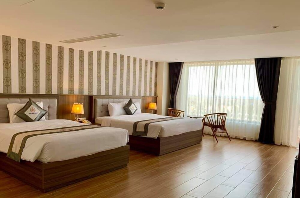 Deluxe Triple Room, Balcony, Mountain View