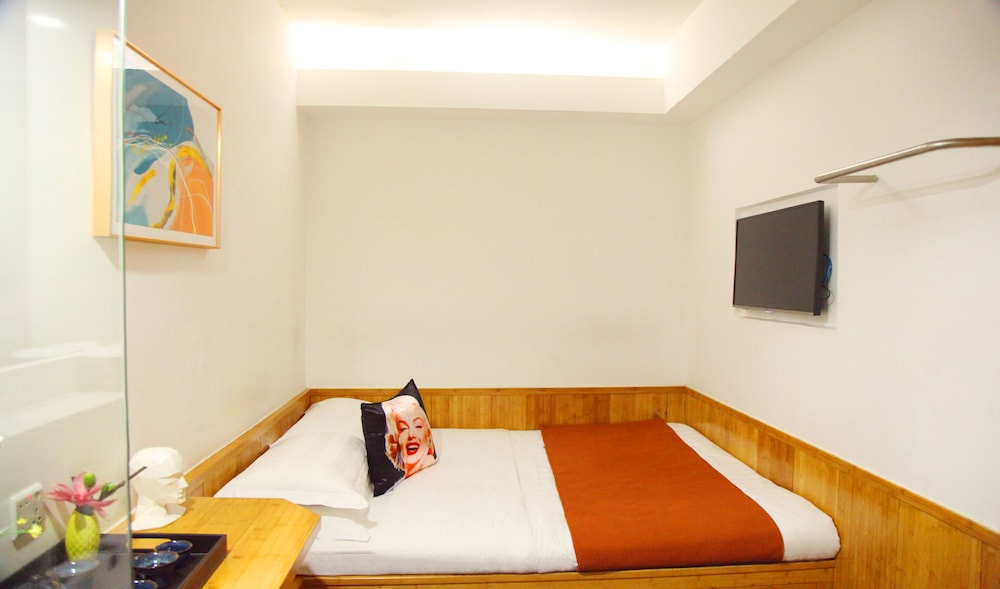 Mini Room 1 Double Bed photo 1