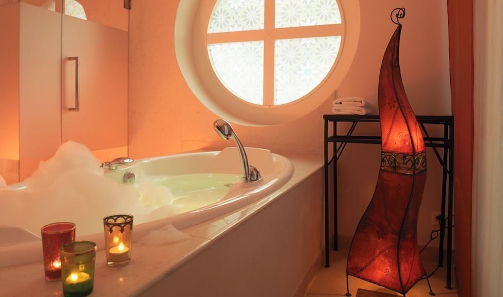 Room Oriental Boutique - Photo 5