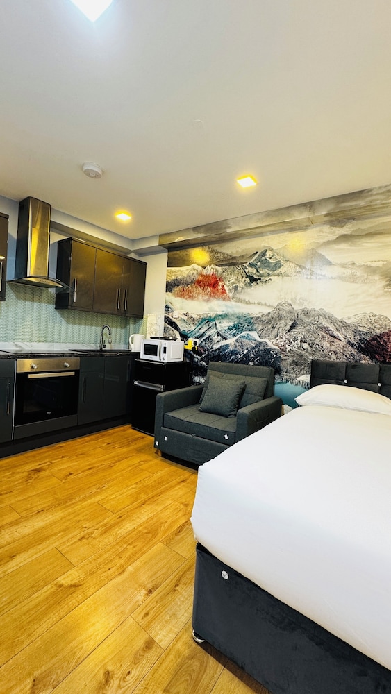 Deluxe Studio Suite photo 3