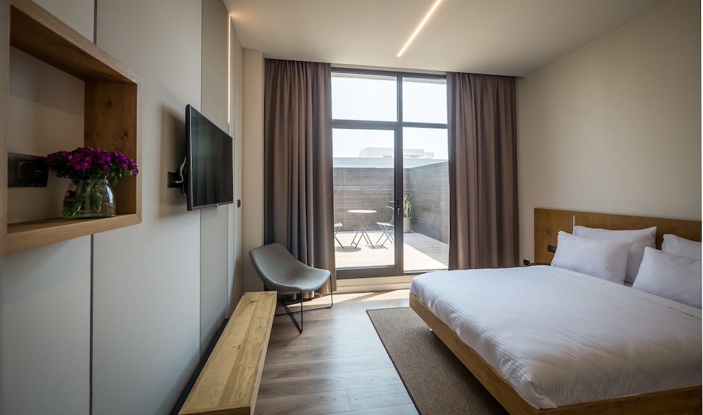 Deluxe Room, Balcony photo 1