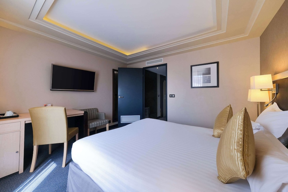 Room (Residence) photo 2