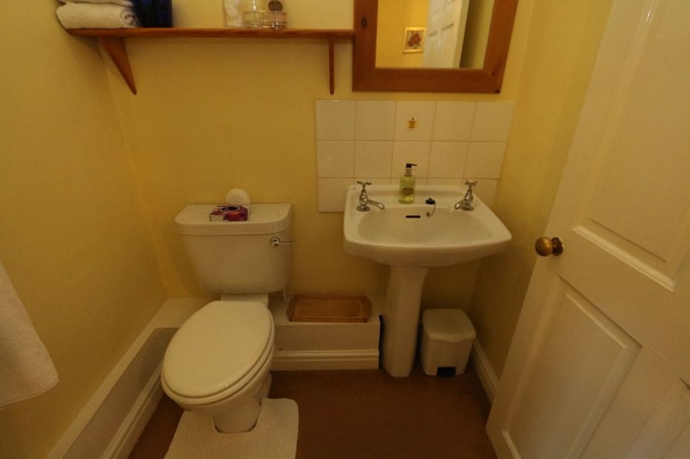 Double Room Single Use, Ensuite photo 3