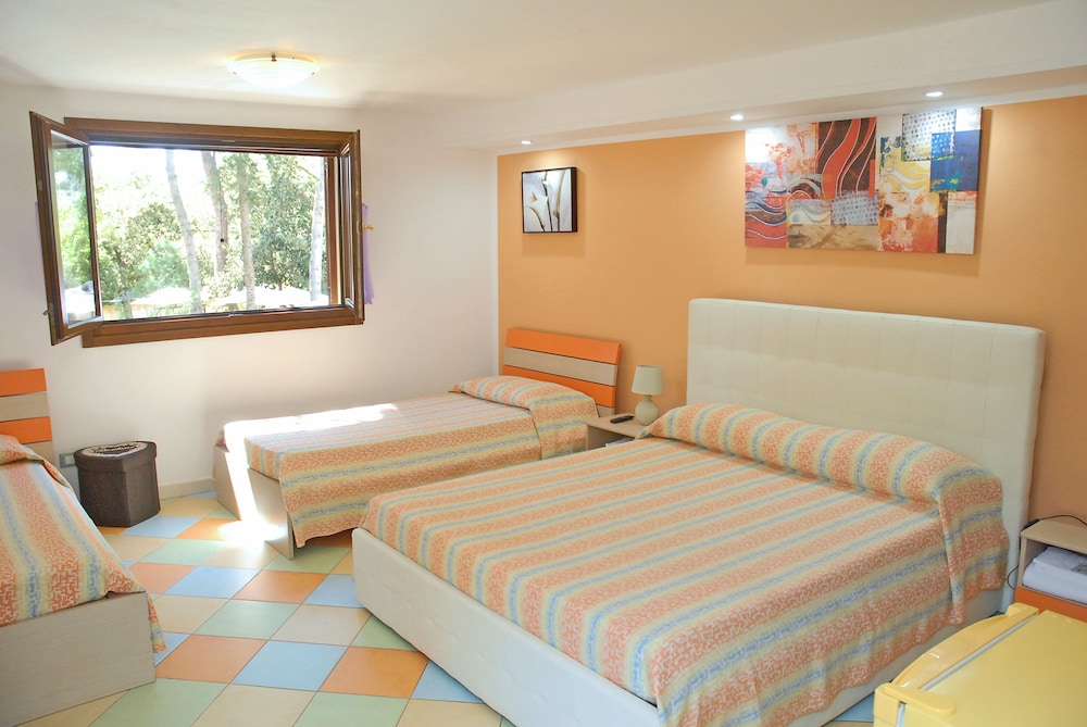 Quadruple Room, Garden View photo 3