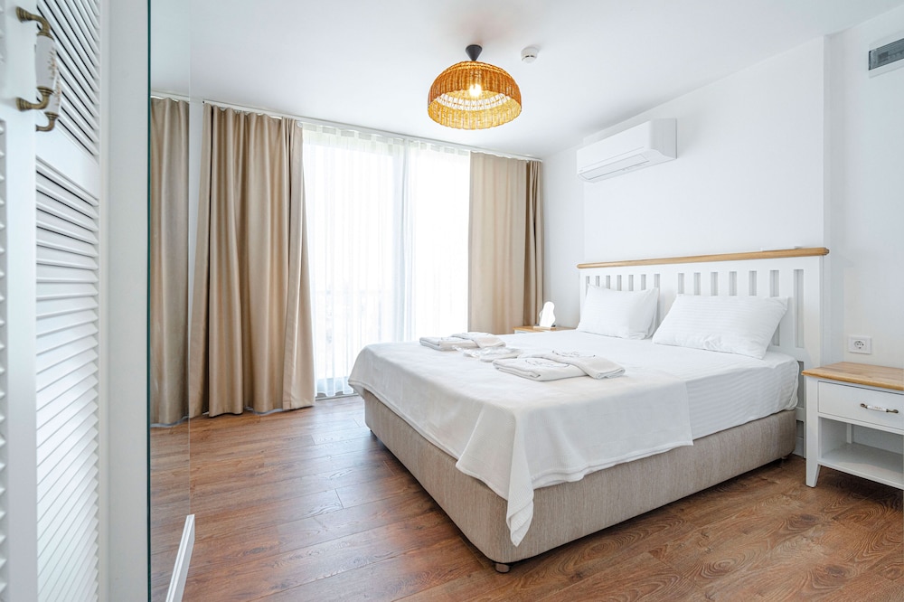 Deluxe Triple Room photo 2