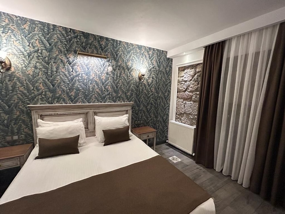 Superior Double or Twin Room photo 3