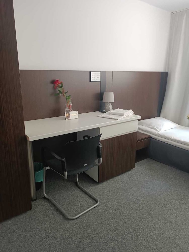 Single Room photo 2
