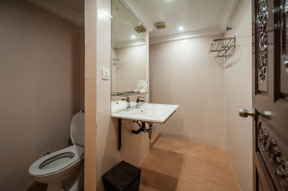 Standard Double or Twin Room photo 3