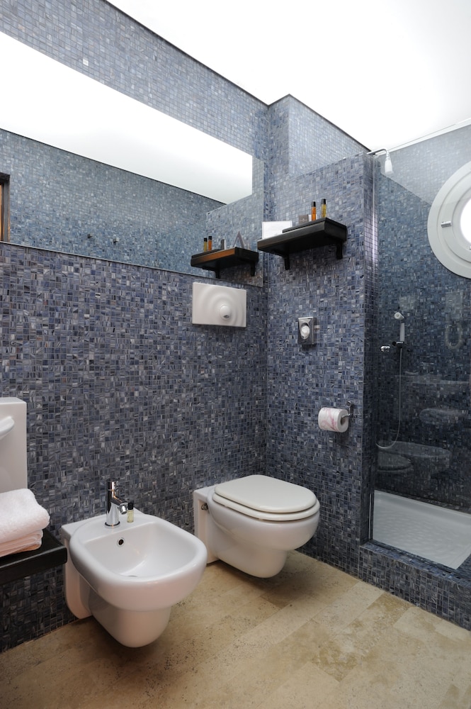 Classic Double or Twin Room - Photo 5