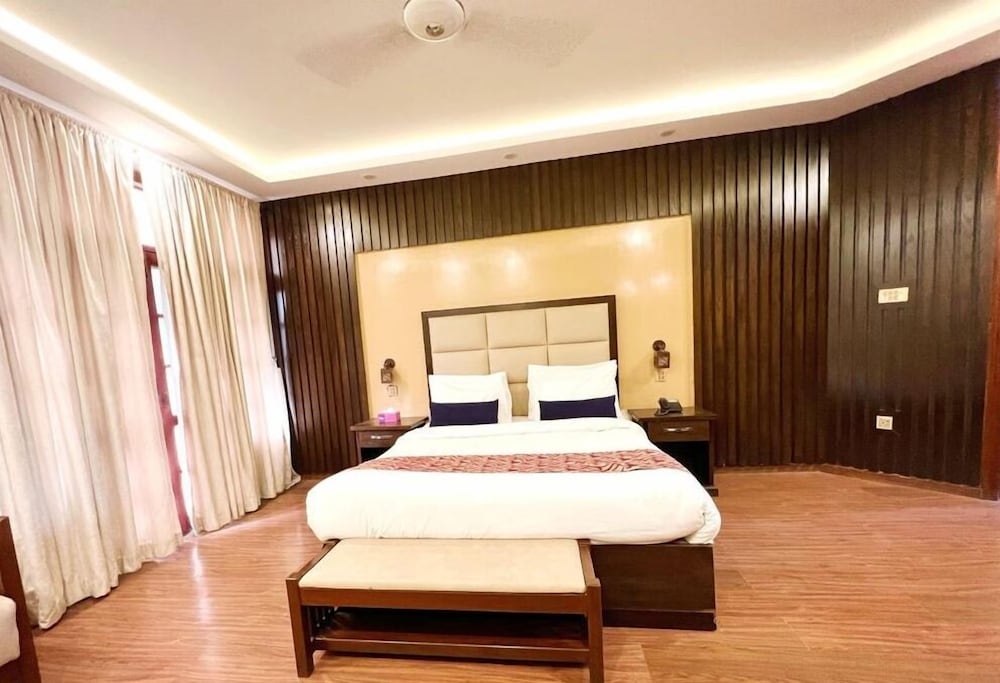 Deluxe Studio Suite photo 2