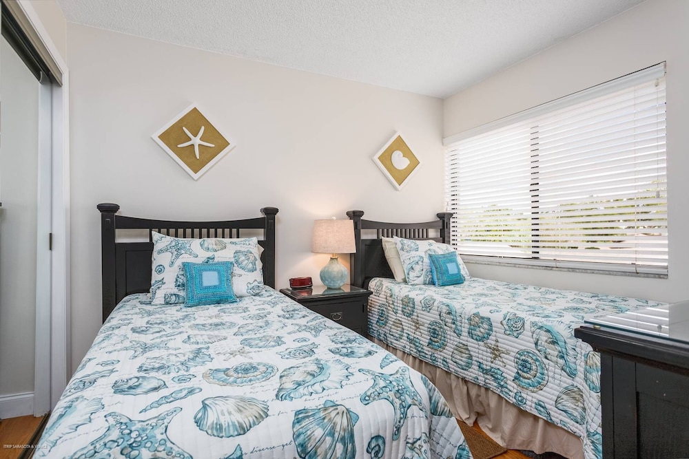 Condo (Midnight Cove II Bldg 6, 2nd Fl Near ) photo 1