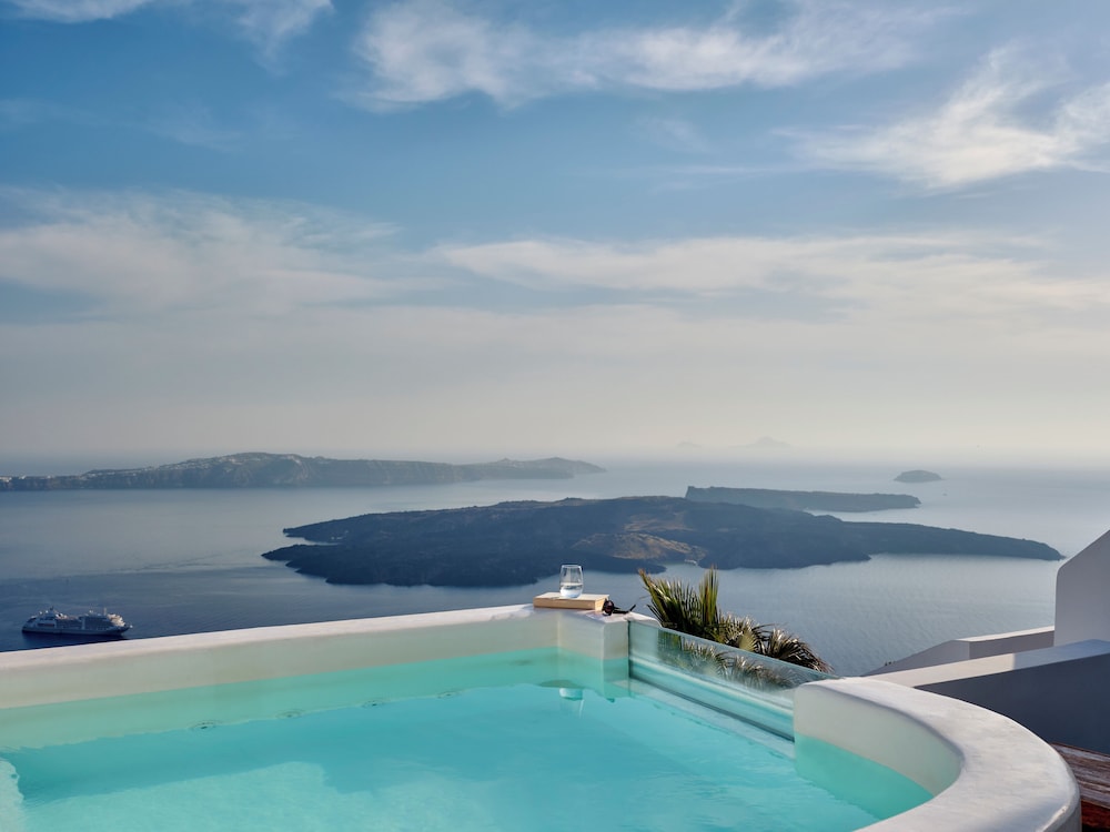 Rocca Deluxe with Caldera View and Outdoor Hot Tub - Photo 8