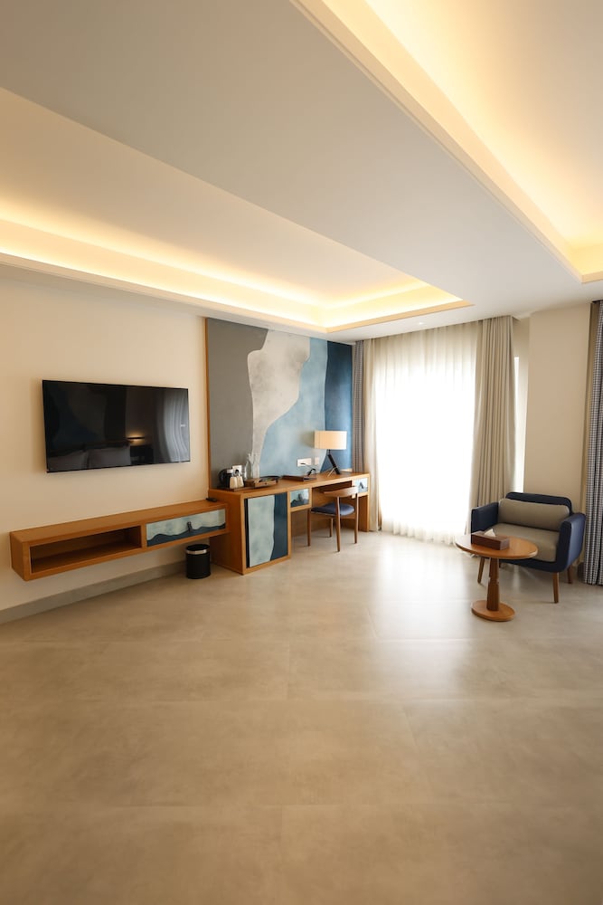 Executive Double Room, City View photo 3